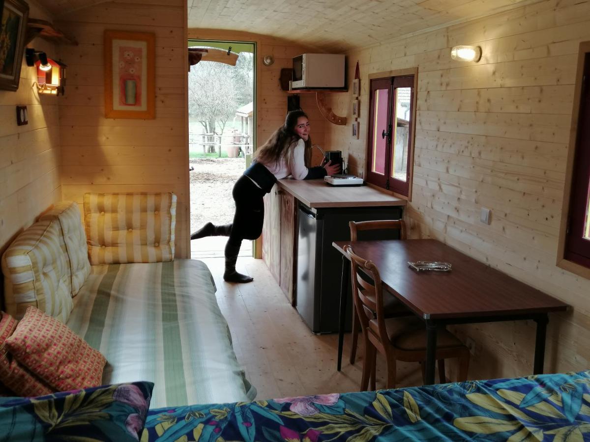 Balad'Ane Bed and Breakfast Flachères Exteriör bild